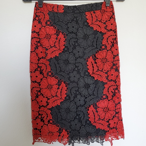 NWOT Alice + Olivia Farrel Guipure Lace Skirt - Picture 4 of 13